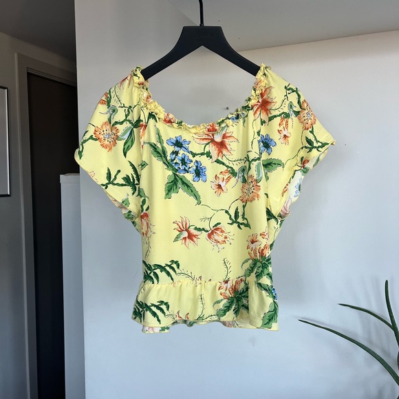 Aritzia Wilfred new Yellow Floral Boho Summer Vacation Wrap Blouse Sz M - Picture 14 of 15